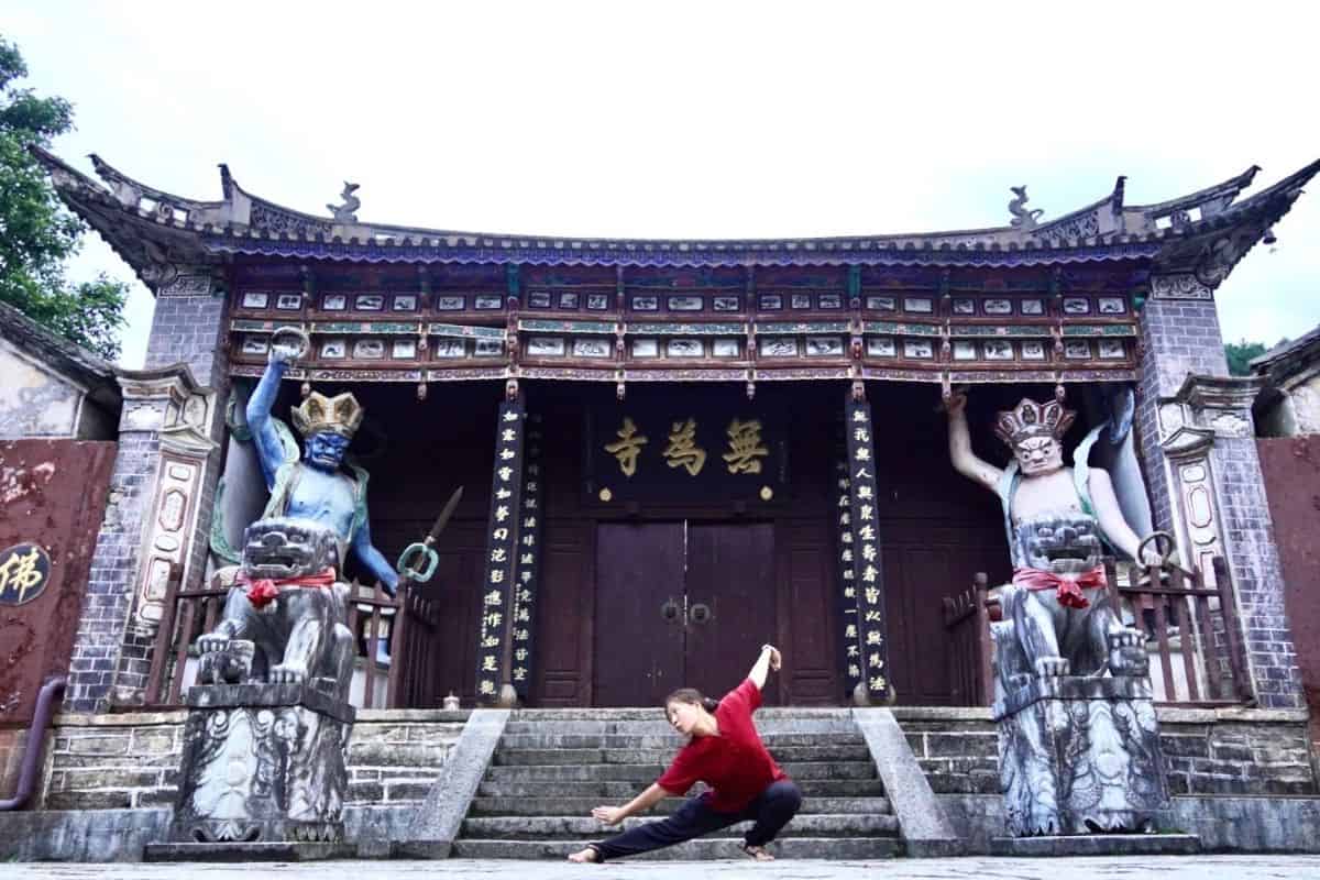 Catherine Xu doing lungful in a Chinese Shaolin temple