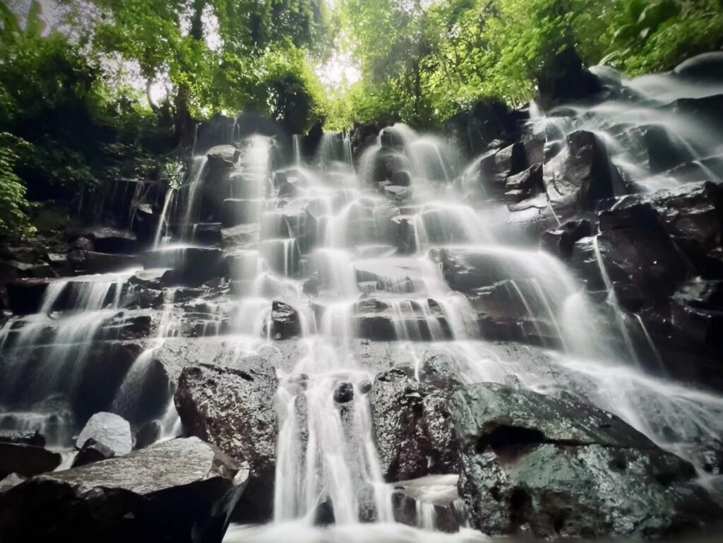 kanto lampo waterfall in east bali