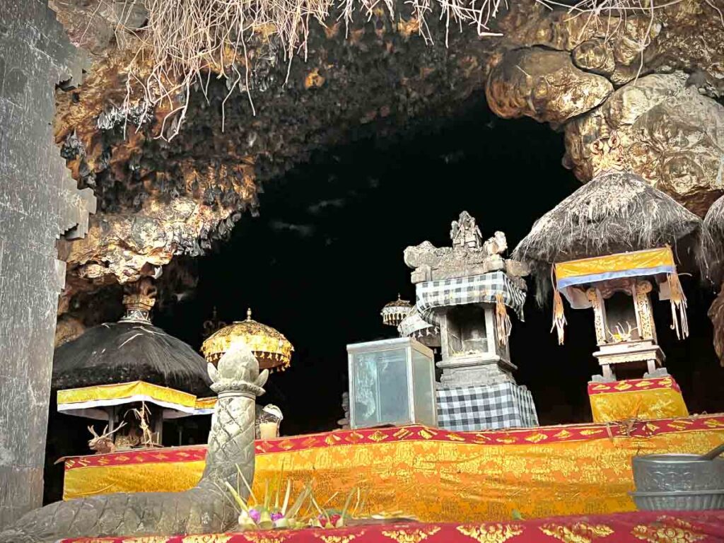 goa lawah bat cave temple