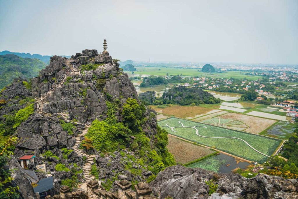 mua cave viewpoint, the best ninh binh thing to do but not much english is spoken here
