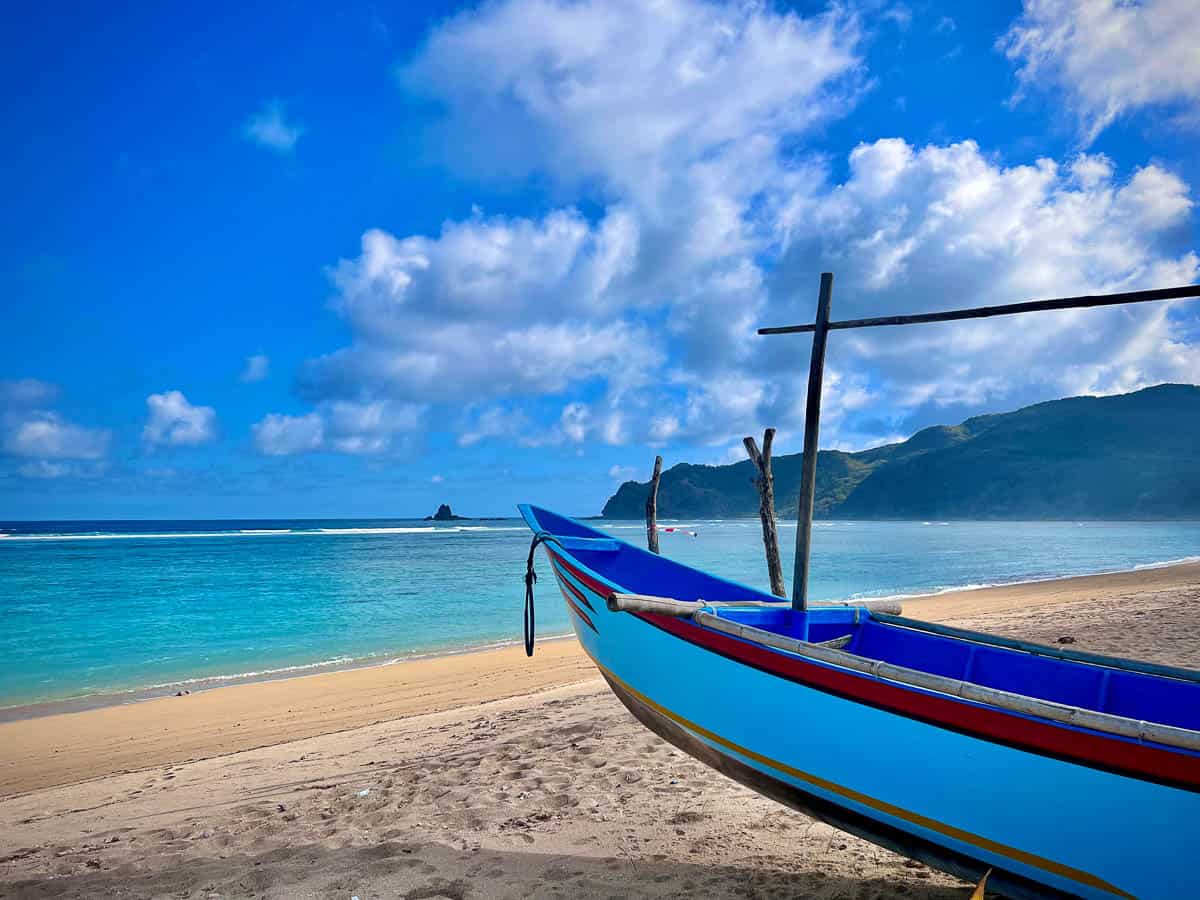 17 Best Kuta Lombok Beaches: A Guide to Amazing Beaches in South Lombok ...