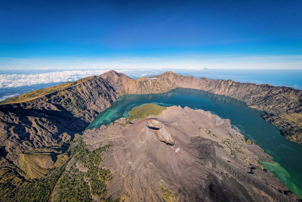 Mount rinjani where there is only uber on west lombok indonesia