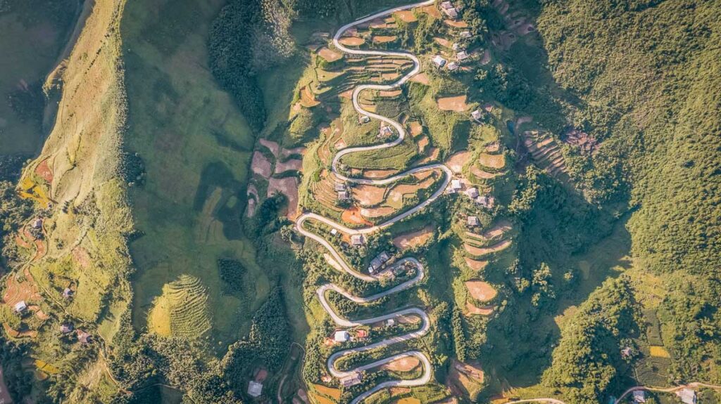 the roads of another curvy mountainside path in cao bang vietnam