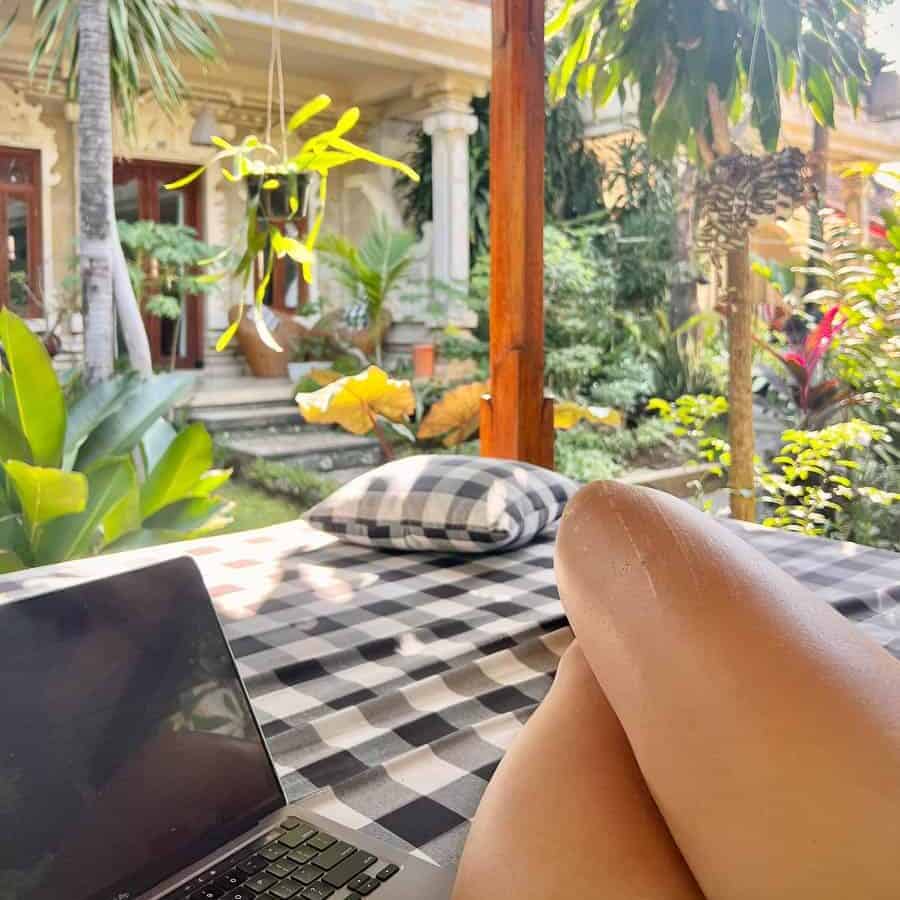digital nomad laptop gear while sunbathing in indonesia