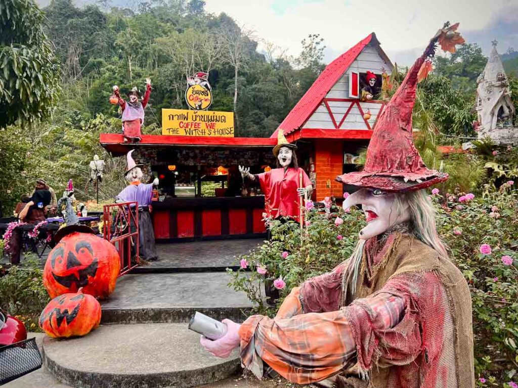 the witches cafe on the way from chiang mai to pai