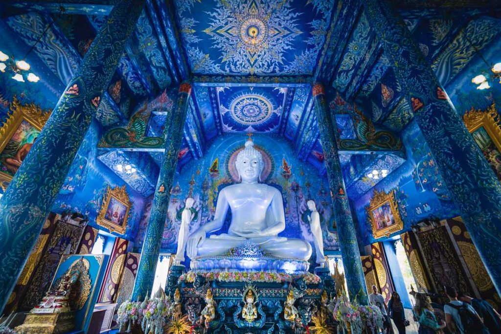 Wat Rong Suea Ten chiang big buddha