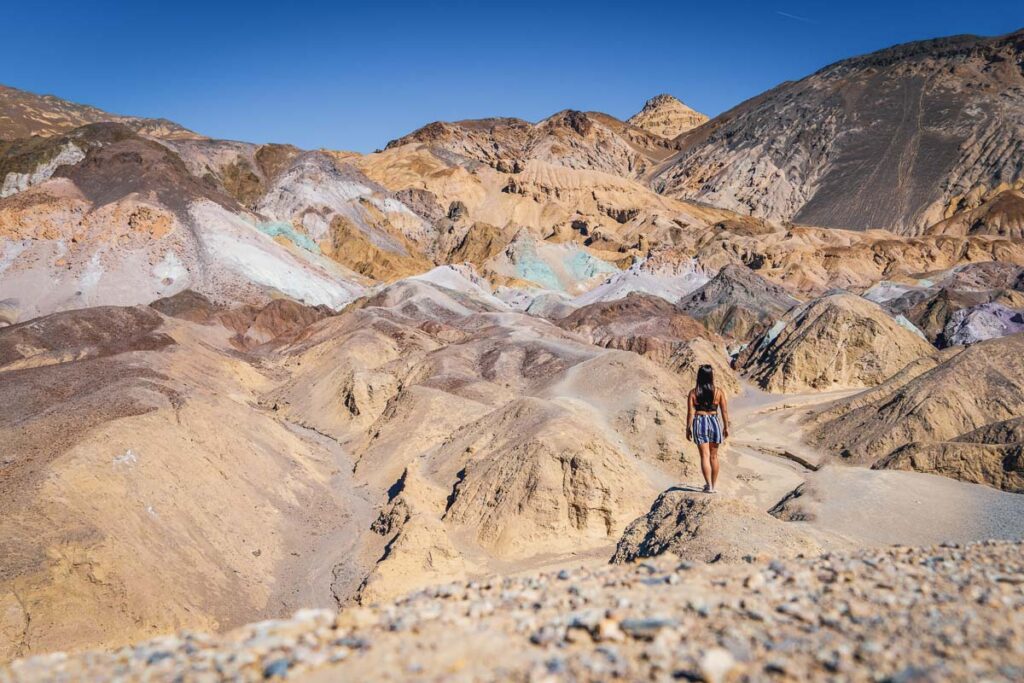 artistes palettte, a scenic drive that is included in most death valley tours from las vegas