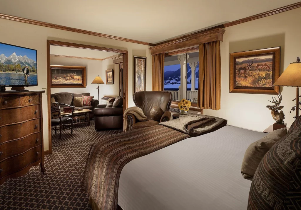 interior view of parkway inn at jackson hole