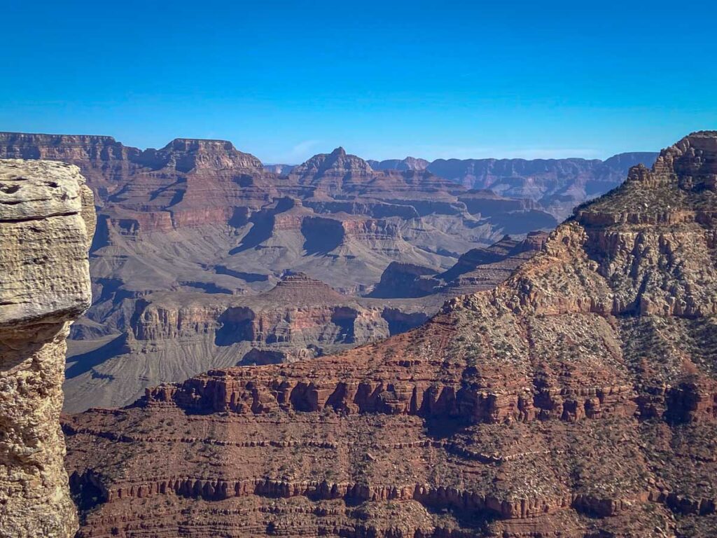 layered grand canyon in the south rim
