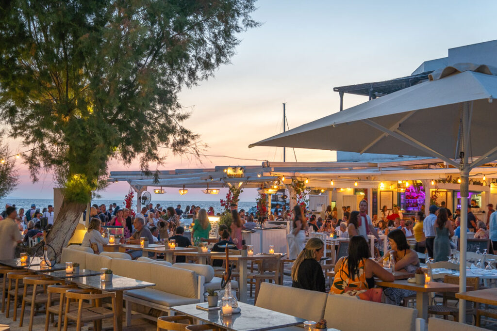 restaurants by the coast in mykonos