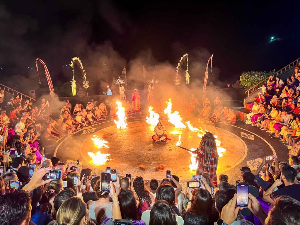 the kecak fire show in uluwatu temple