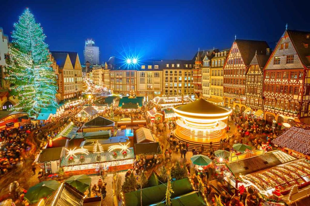 Traditional christmas market in the historic center of Frankfurt, Germany