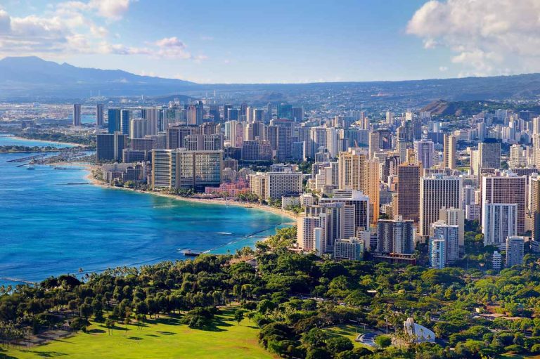 Spectacular view of Honolulu city, Oahu